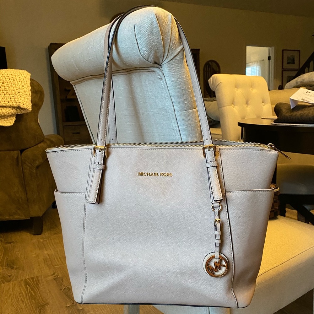 Michael Kors Jet Set Leather Tote- Soft Pink